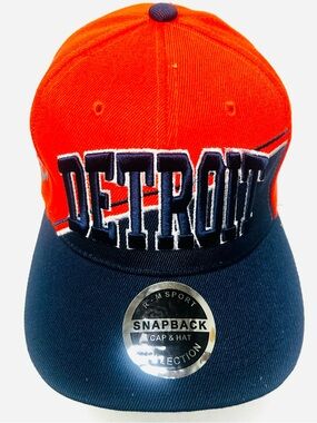 Detroit Tigers Snapback Cap in Orange and Navy